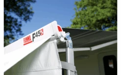 Fiamma F45s 260 Markise Gehäusefarbe Polar White Tuchfarbe Royal Grey 260 Cm -Online Camping Rabatte 811754 5283845